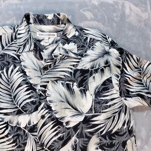 Quiksilver Edition Surf Tropical Leaf Print Short Sleeve Button Up Shirt Rayon M